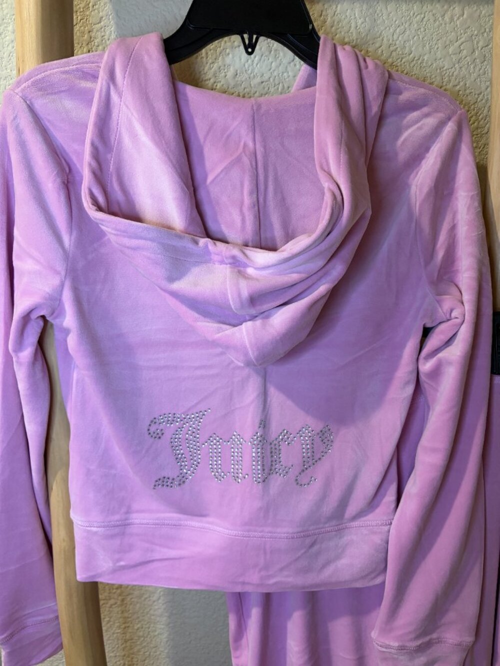 Juicy Couture Pink Velour Tracksuit Hoodie Pants Set Medium NWT - Picture 4 of 8